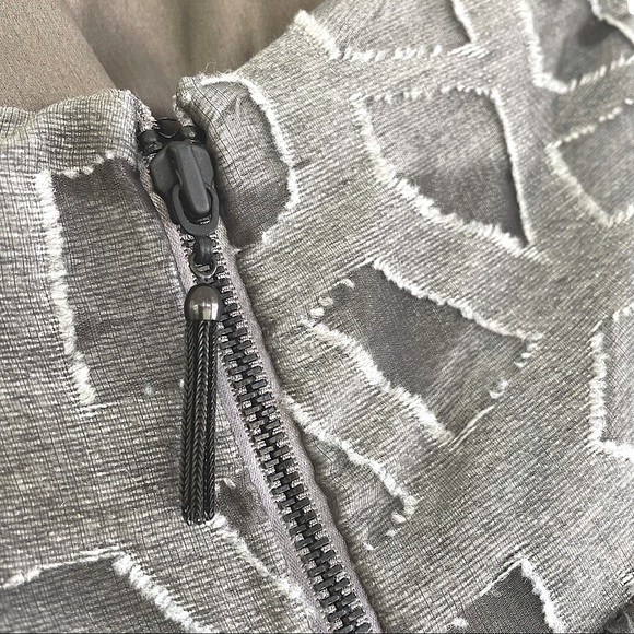 Alice + Olivia - Picture 7 of 8